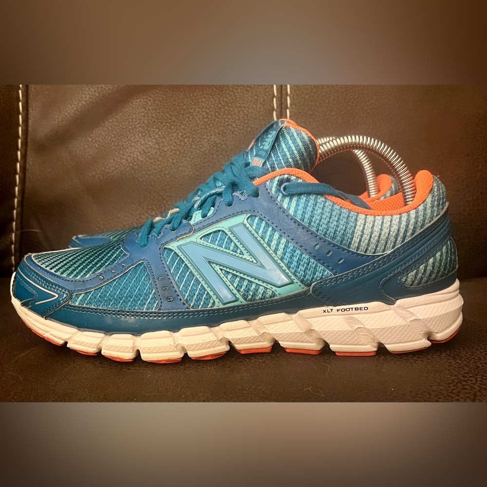 Very Nice Gently Used Pair of New Balance 750 v1 Women’s Size 9 Running Sneakers